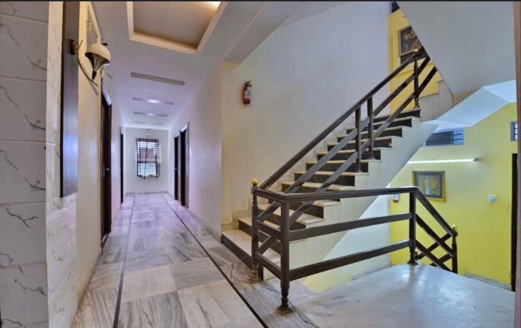 Hotel Aroma Classic Джайпур Екстериор снимка